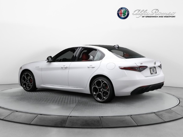 New 2024 Alfa Romeo Giulia Veloce for sale $55,060 at Alfa Romeo of Westport in Westport CT 06880 9