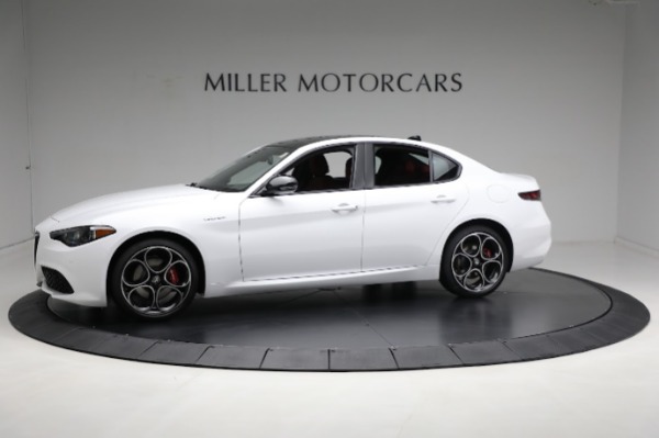 New 2024 Alfa Romeo Giulia Veloce for sale $55,060 at Alfa Romeo of Westport in Westport CT 06880 1