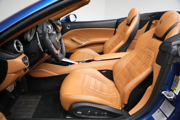 Used 2016 Ferrari California T for sale Sold at Alfa Romeo of Westport in Westport CT 06880 20