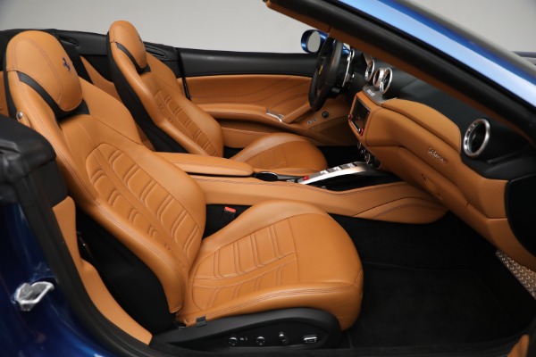 Used 2016 Ferrari California T for sale Sold at Alfa Romeo of Westport in Westport CT 06880 24