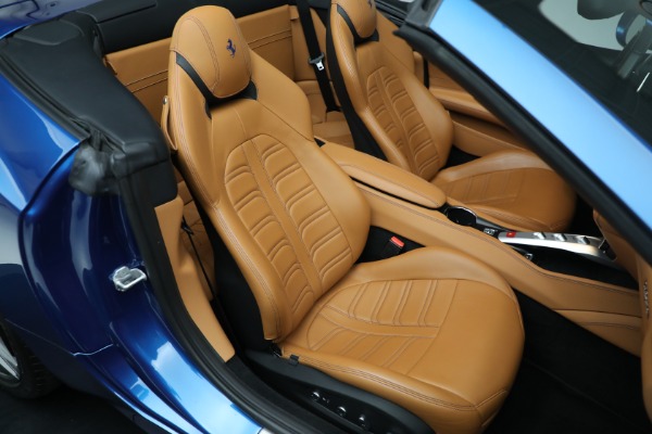 Used 2016 Ferrari California T for sale Sold at Alfa Romeo of Westport in Westport CT 06880 25