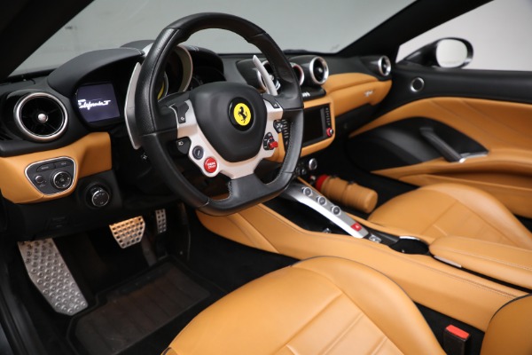 Used 2015 Ferrari California T for sale $142,900 at Alfa Romeo of Westport in Westport CT 06880 19