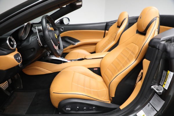 Used 2015 Ferrari California T for sale $142,900 at Alfa Romeo of Westport in Westport CT 06880 20