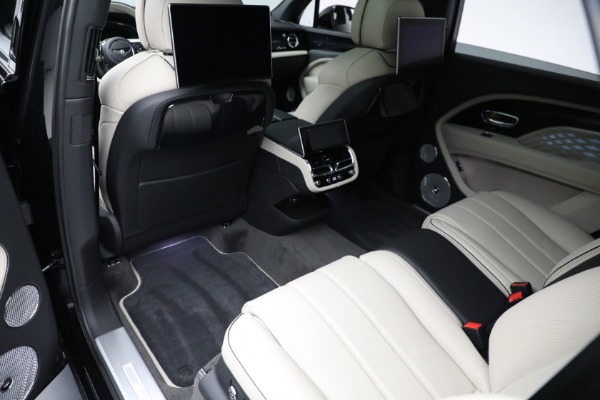 New 2024 Bentley Bentayga EWB Azure V8 for sale $317,660 at Alfa Romeo of Westport in Westport CT 06880 26