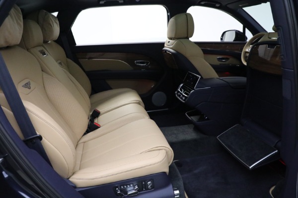 New 2024 Bentley Bentayga EWB V8 for sale Sold at Alfa Romeo of Westport in Westport CT 06880 27