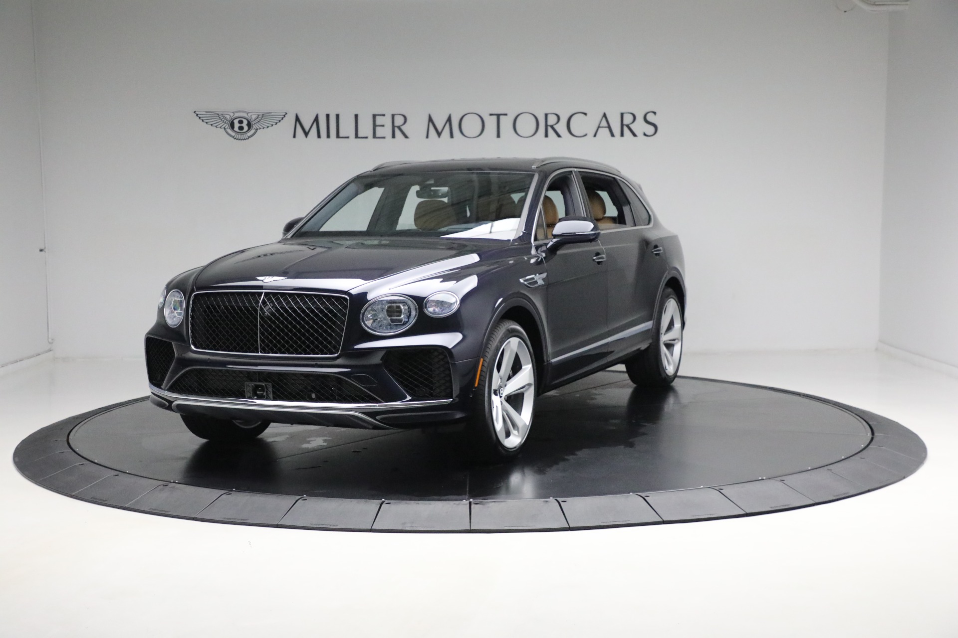 New 2024 Bentley Bentayga EWB V8 for sale Sold at Alfa Romeo of Westport in Westport CT 06880 1