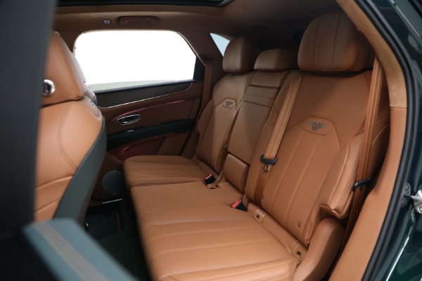 New 2024 Bentley Bentayga V8 for sale $252,225 at Alfa Romeo of Westport in Westport CT 06880 24