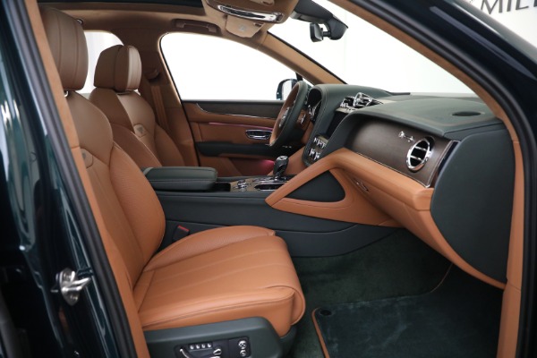 New 2024 Bentley Bentayga V8 for sale $252,225 at Alfa Romeo of Westport in Westport CT 06880 26
