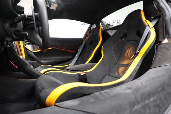 Used 2024 McLaren 750S Spider for sale Sold at Alfa Romeo of Westport in Westport CT 06880 28