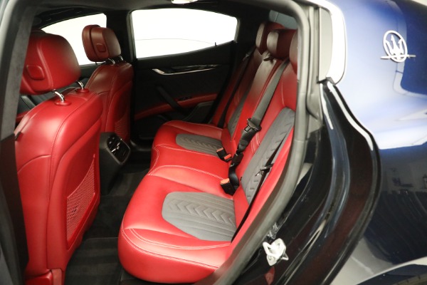 Used 2021 Maserati Ghibli SQ4 GranLusso for sale Sold at Alfa Romeo of Westport in Westport CT 06880 27