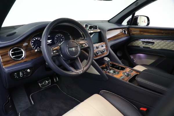 Used 2021 Bentley Bentayga V8 for sale Sold at Alfa Romeo of Westport in Westport CT 06880 10