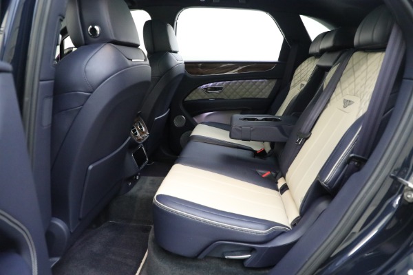 Used 2021 Bentley Bentayga V8 for sale Sold at Alfa Romeo of Westport in Westport CT 06880 15