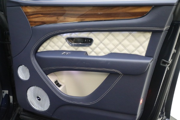 Used 2021 Bentley Bentayga V8 for sale Sold at Alfa Romeo of Westport in Westport CT 06880 21