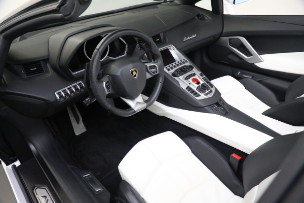 Used 2013 Lamborghini Aventador LP 700-4 for sale Sold at Alfa Romeo of Westport in Westport CT 06880 17