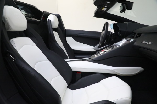 Used 2013 Lamborghini Aventador LP 700-4 for sale Sold at Alfa Romeo of Westport in Westport CT 06880 21