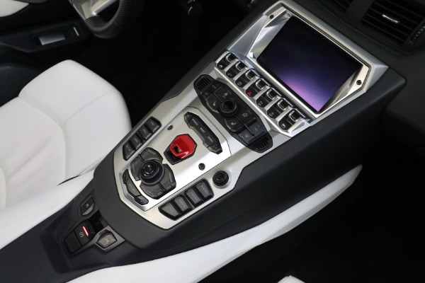 Used 2013 Lamborghini Aventador LP 700-4 for sale Sold at Alfa Romeo of Westport in Westport CT 06880 23