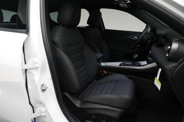 New 2024 Alfa Romeo Tonale Ti for sale Sold at Alfa Romeo of Westport in Westport CT 06880 27