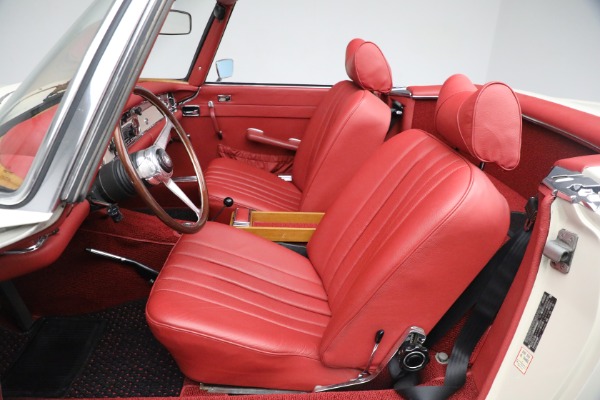 Used 1970 Mercedes-Benz 280 SL for sale Sold at Alfa Romeo of Westport in Westport CT 06880 18