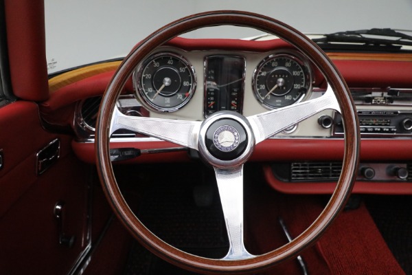 Used 1970 Mercedes-Benz 280 SL for sale Sold at Alfa Romeo of Westport in Westport CT 06880 20