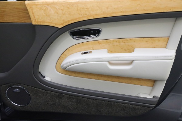 Used 2013 Bentley Mulsanne for sale Sold at Alfa Romeo of Westport in Westport CT 06880 24