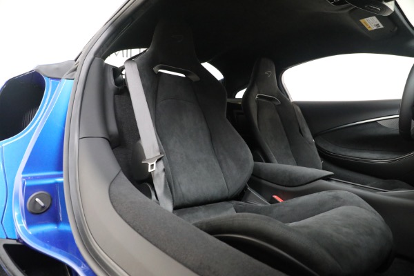 New 2025 McLaren Artura for sale Sold at Alfa Romeo of Westport in Westport CT 06880 18