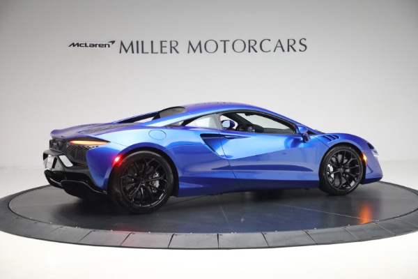 New 2025 McLaren Artura for sale Sold at Alfa Romeo of Westport in Westport CT 06880 8