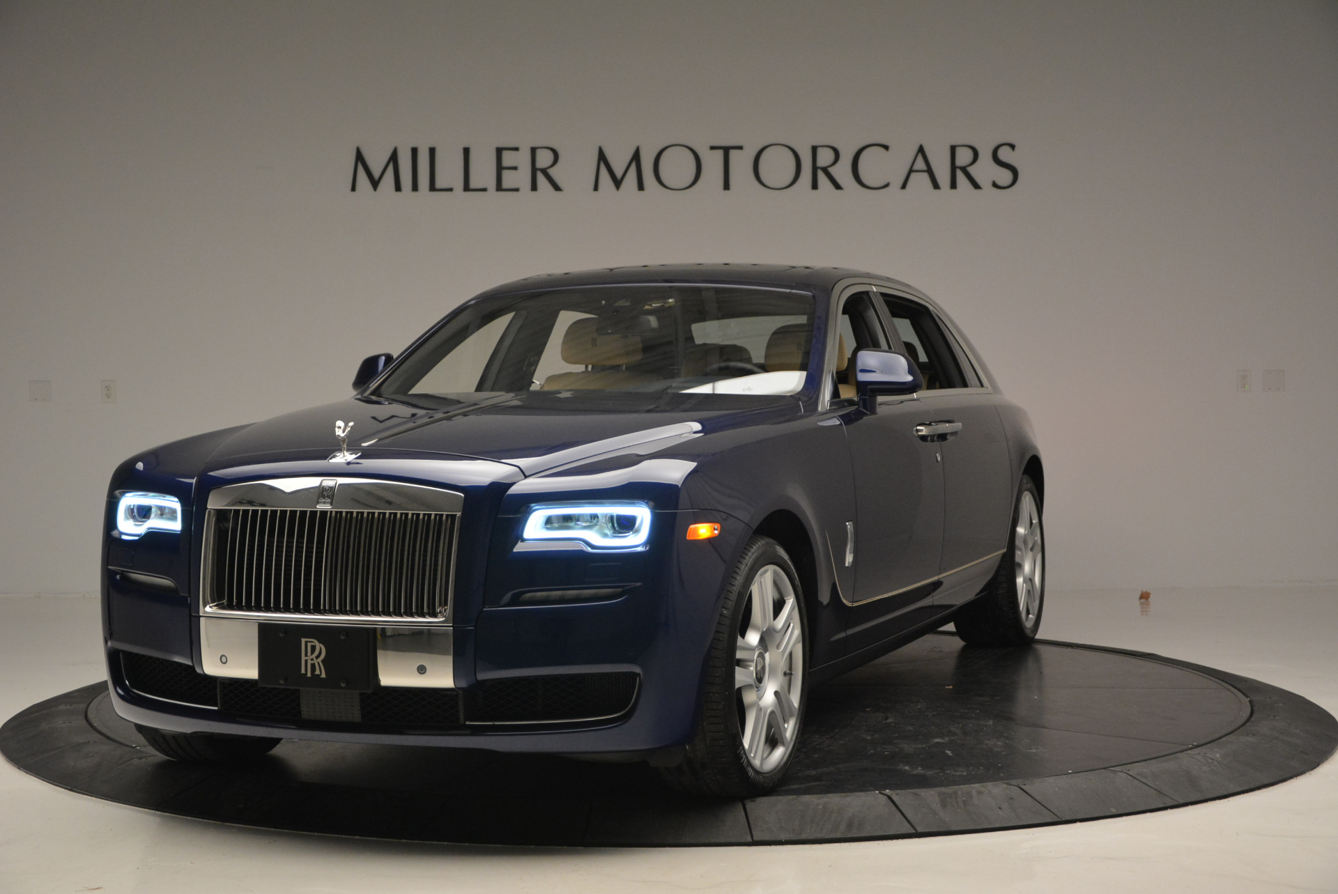 Used 2016 Rolls-Royce Ghost EWB for sale Sold at Alfa Romeo of Westport in Westport CT 06880 1