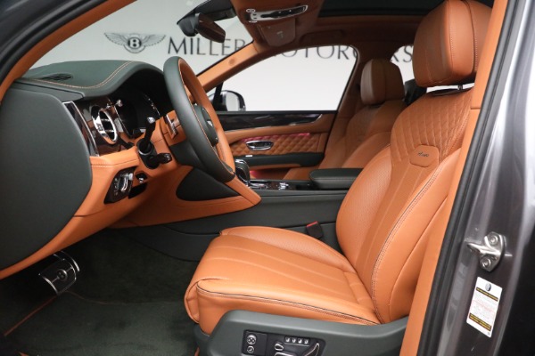 Used 2023 Bentley Bentayga Azure Hybrid for sale $159,900 at Alfa Romeo of Westport in Westport CT 06880 24