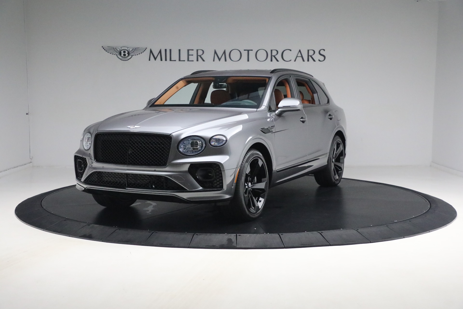 Used 2023 Bentley Bentayga Azure Hybrid for sale $159,900 at Alfa Romeo of Westport in Westport CT 06880 1