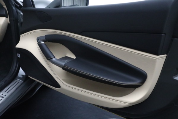 Used 2022 Ferrari F8 Tributo for sale Sold at Alfa Romeo of Westport in Westport CT 06880 23