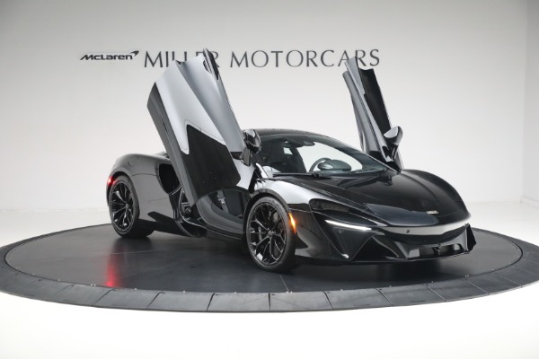 Used 2025 McLaren Artura TechLux for sale $227,900 at Alfa Romeo of Westport in Westport CT 06880 17