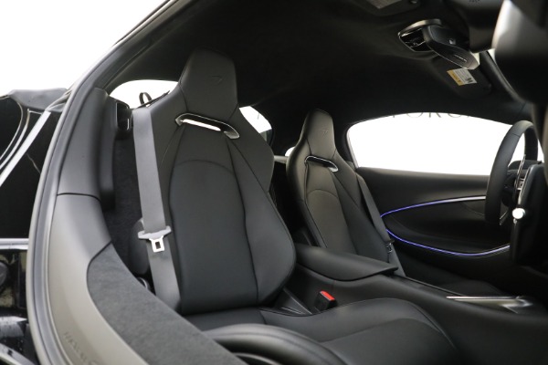Used 2025 McLaren Artura TechLux for sale $227,900 at Alfa Romeo of Westport in Westport CT 06880 21