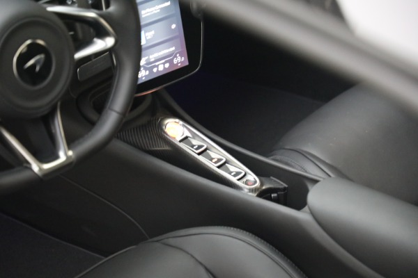 Used 2025 McLaren Artura TechLux for sale $227,900 at Alfa Romeo of Westport in Westport CT 06880 27