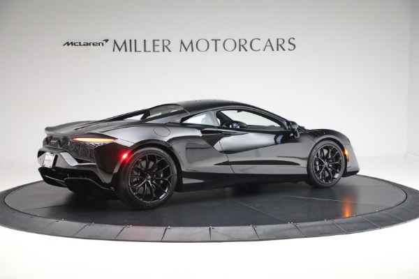 Used 2025 McLaren Artura TechLux for sale $227,900 at Alfa Romeo of Westport in Westport CT 06880 9