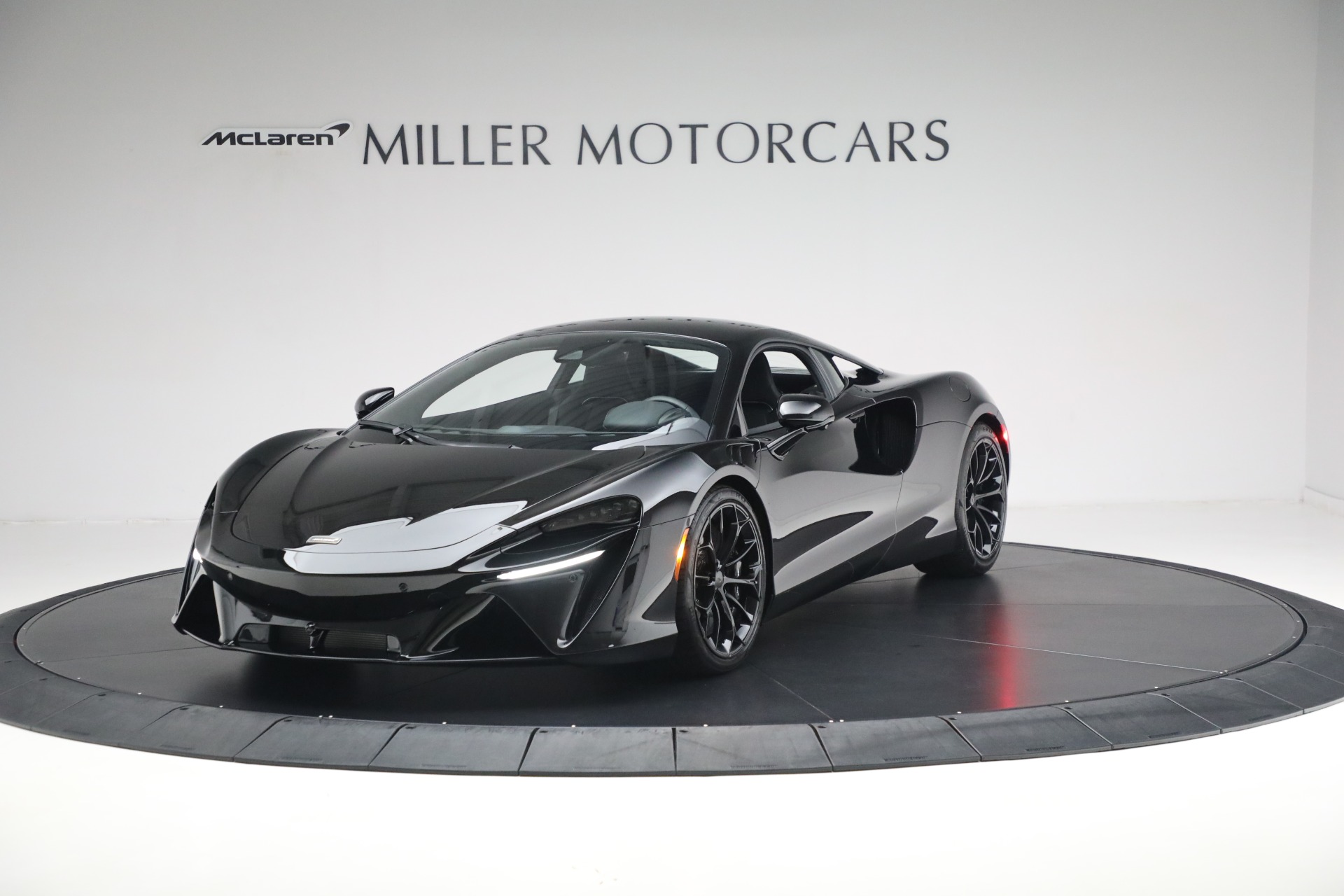 Used 2025 McLaren Artura TechLux for sale $227,900 at Alfa Romeo of Westport in Westport CT 06880 1