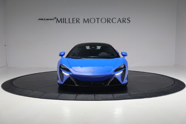 New 2025 McLaren Artura Spider Performance for sale $329,718 at Alfa Romeo of Westport in Westport CT 06880 13