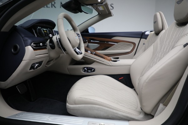New 2025 Aston Martin DB12 Volante for sale Sold at Alfa Romeo of Westport in Westport CT 06880 25