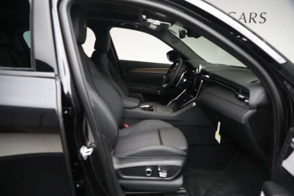 New 2025 Maserati Grecale Folgore - Fully Electric Vehicle for sale Sold at Alfa Romeo of Westport in Westport CT 06880 16