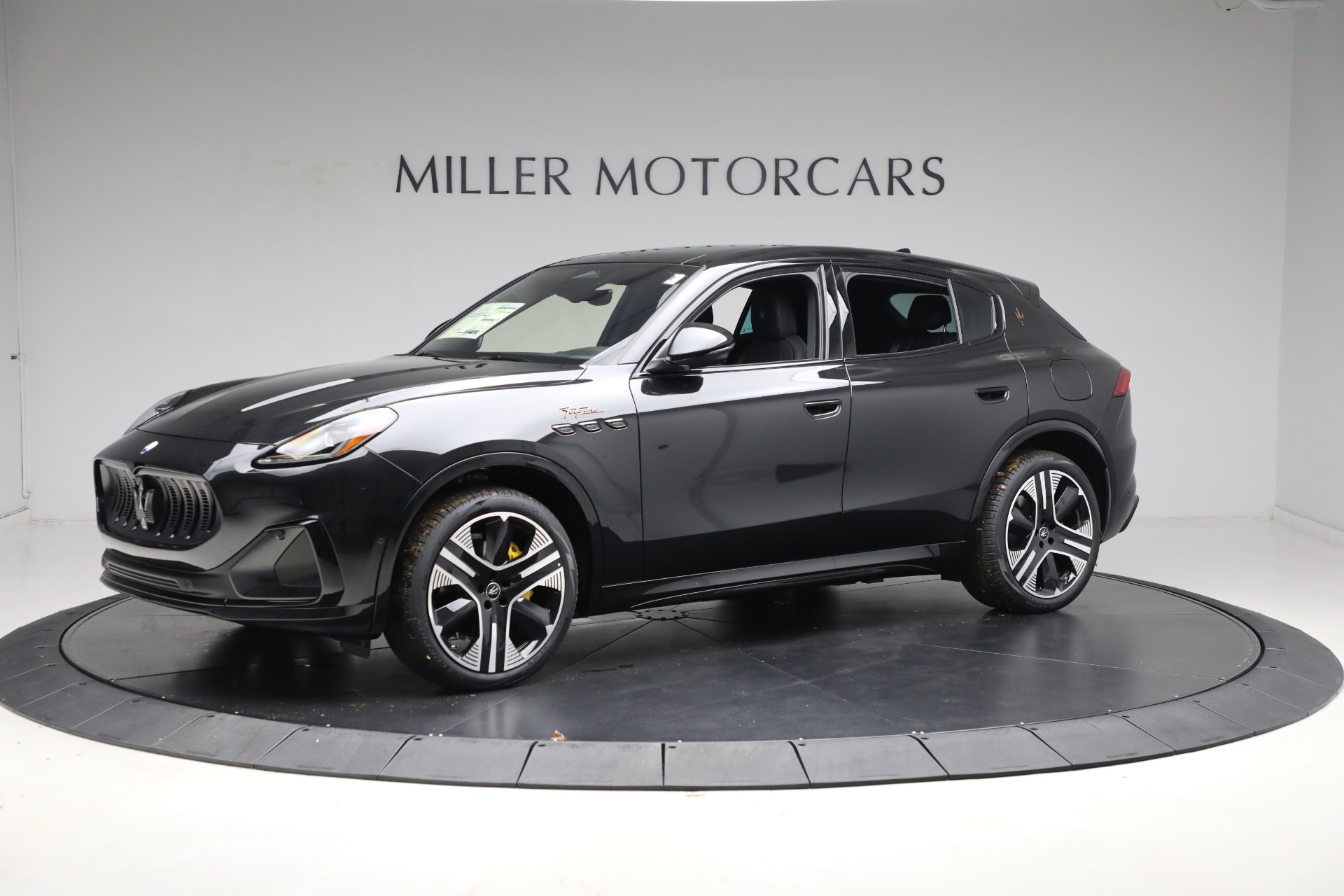 New 2025 Maserati Grecale Folgore - Fully Electric Vehicle for sale Sold at Alfa Romeo of Westport in Westport CT 06880 1