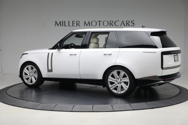 Used 2023 Land Rover Range Rover P530 SE for sale Sold at Alfa Romeo of Westport in Westport CT 06880 4