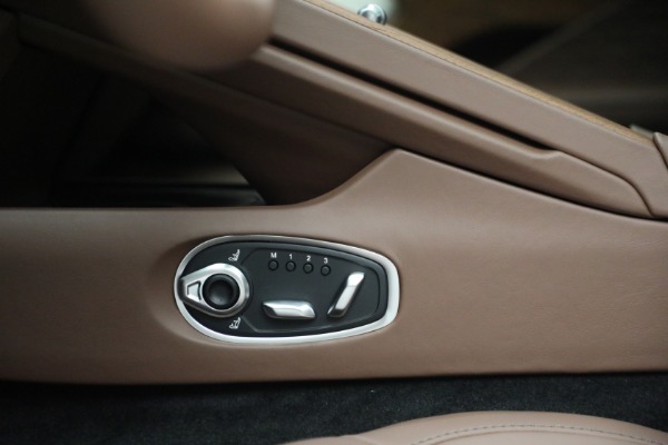 Used 2025 Aston Martin DB12 V8 for sale $245,900 at Alfa Romeo of Westport in Westport CT 06880 21