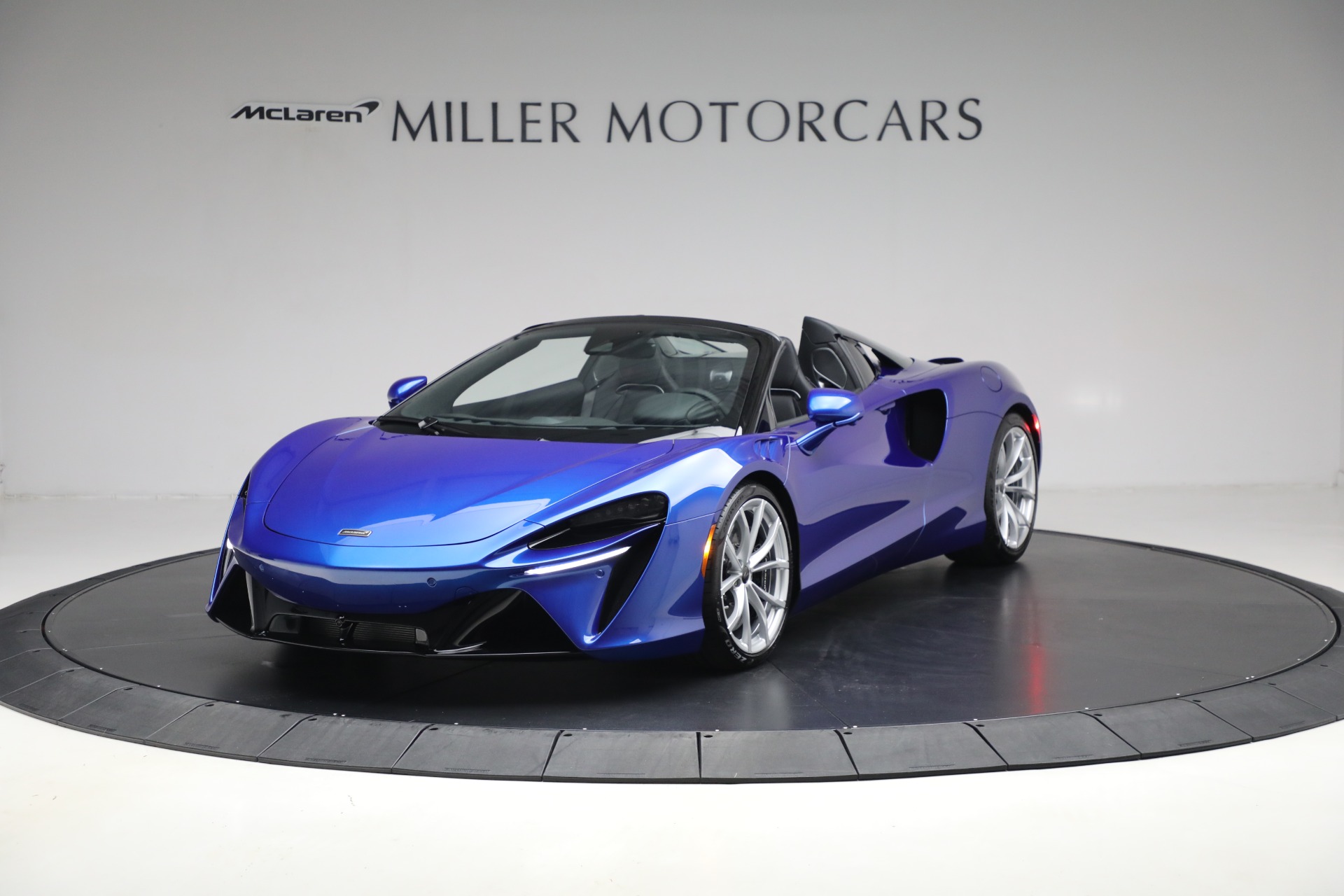 New 2025 McLaren Artura Spider TechLux for sale Sold at Alfa Romeo of Westport in Westport CT 06880 1