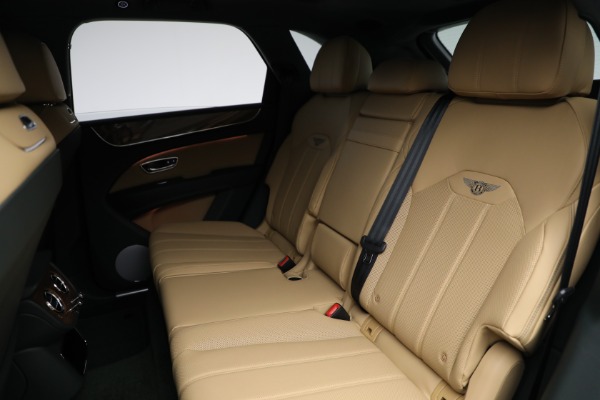 New 2025 Bentley Bentayga V8 for sale Sold at Alfa Romeo of Westport in Westport CT 06880 22