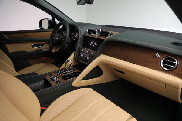 New 2025 Bentley Bentayga V8 for sale Sold at Alfa Romeo of Westport in Westport CT 06880 24