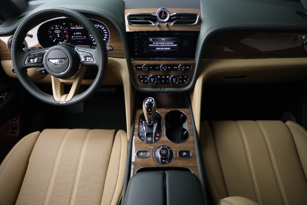 New 2025 Bentley Bentayga V8 for sale Sold at Alfa Romeo of Westport in Westport CT 06880 27