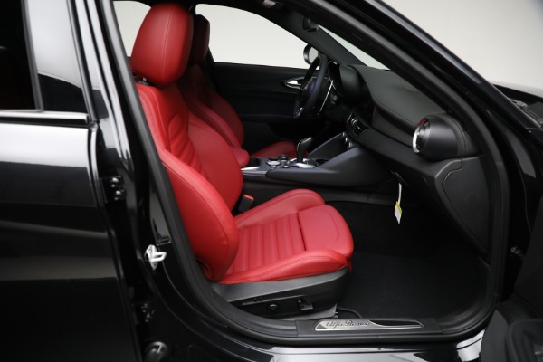New 2024 Alfa Romeo Giulia Quadrifoglio Carbon for sale Sold at Alfa Romeo of Westport in Westport CT 06880 12