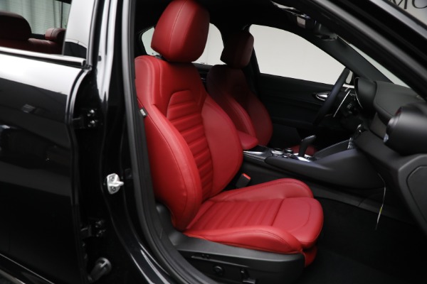 New 2024 Alfa Romeo Giulia Quadrifoglio Carbon for sale Sold at Alfa Romeo of Westport in Westport CT 06880 13