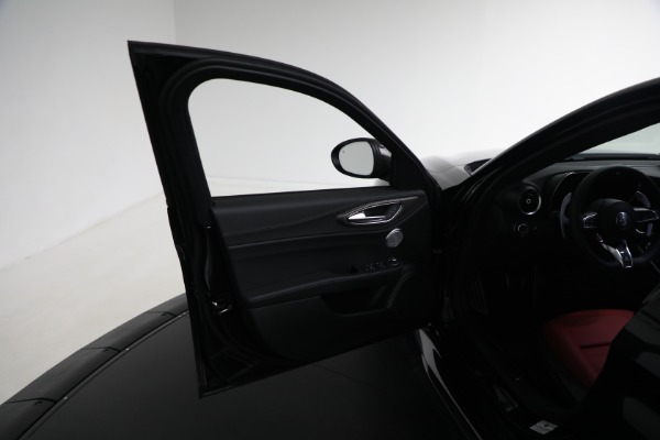 New 2024 Alfa Romeo Giulia Quadrifoglio Carbon for sale Sold at Alfa Romeo of Westport in Westport CT 06880 19
