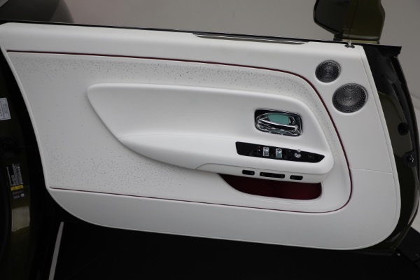 Used 2025 Rolls-Royce Spectre for sale $409,900 at Alfa Romeo of Westport in Westport CT 06880 25