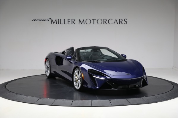 New 2025 McLaren Artura Spider TechLux for sale $327,158 at Alfa Romeo of Westport in Westport CT 06880 11